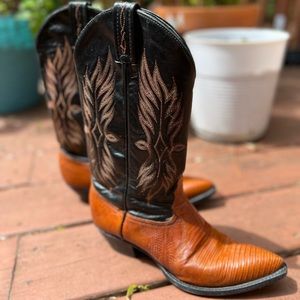 Authentic Tony Lama Cowgirl Boots - 7M - black and brown leather - Western